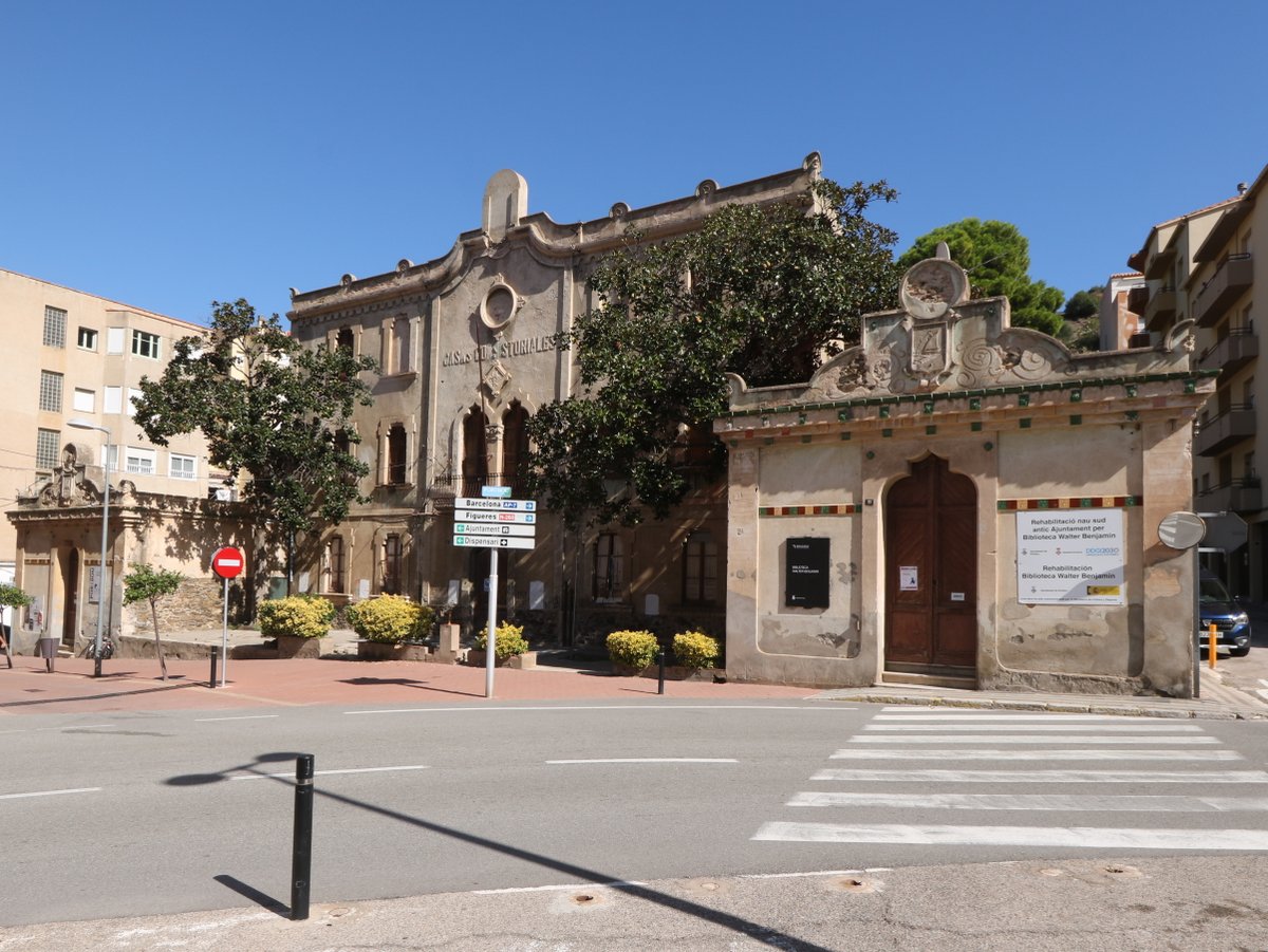 Portbou. Antic Schools