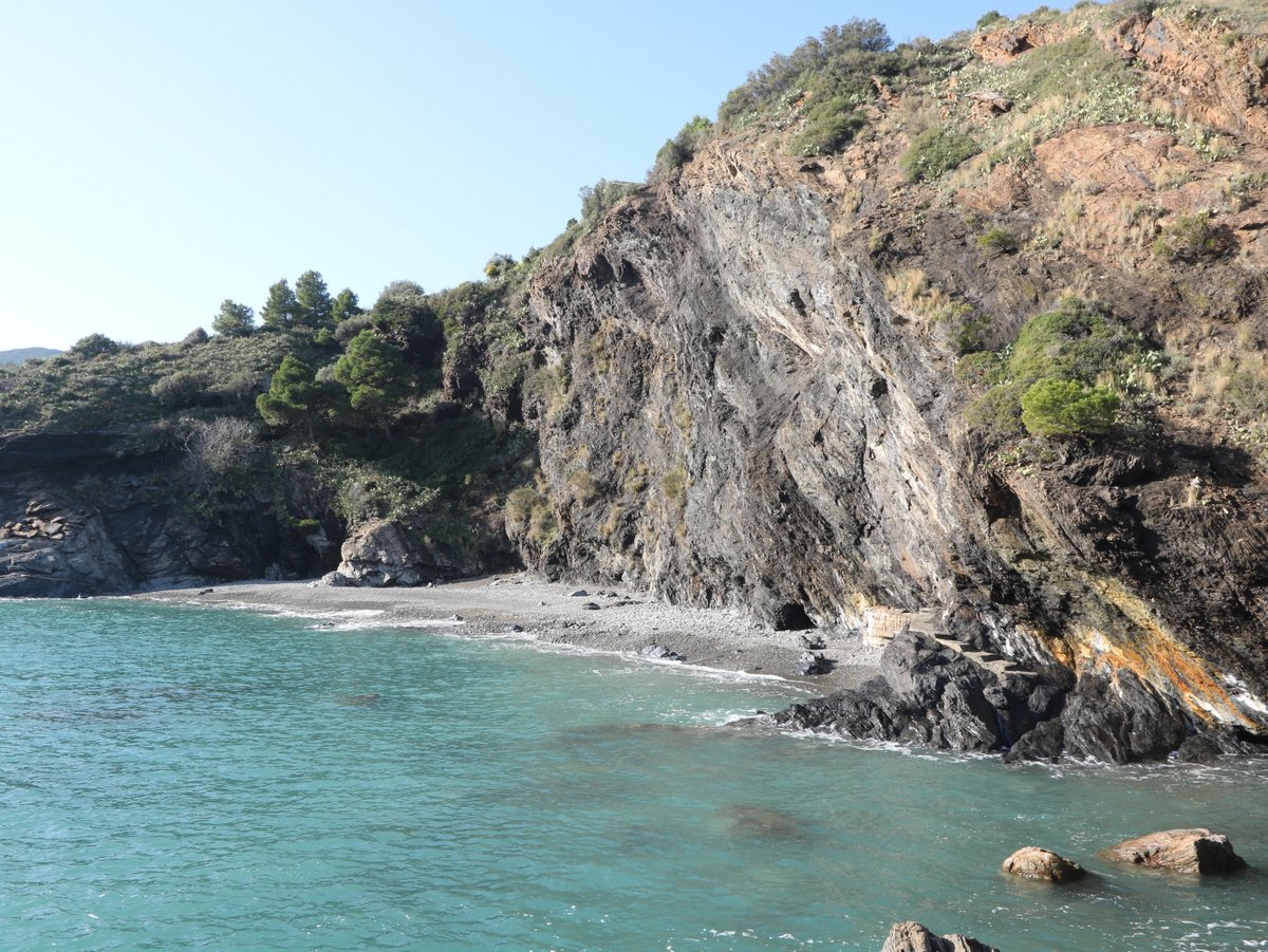 Portbou. Tres Platgetes Bay