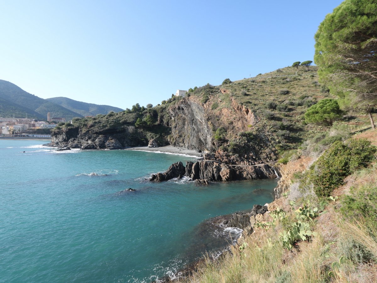 Portbou. Tres Platgetes Bay