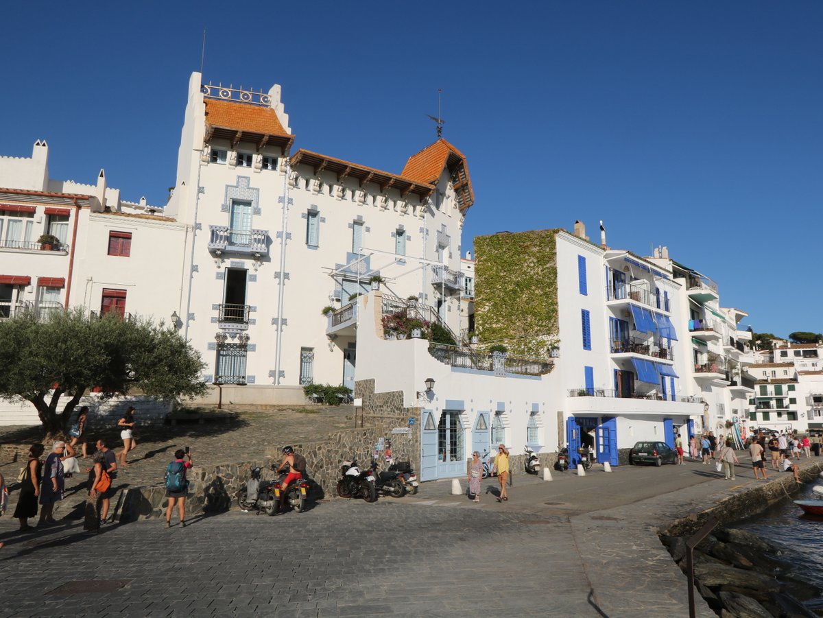 Cadaqués. Casa Serinyana Mansion