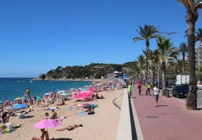 Saltwater swimming lanes, beaches and bays of the Costa Brava