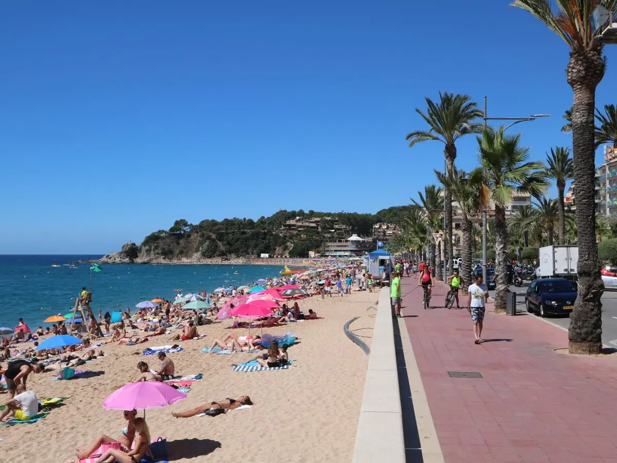 Saltwater swimming lanes, beaches and bays of the Costa Brava